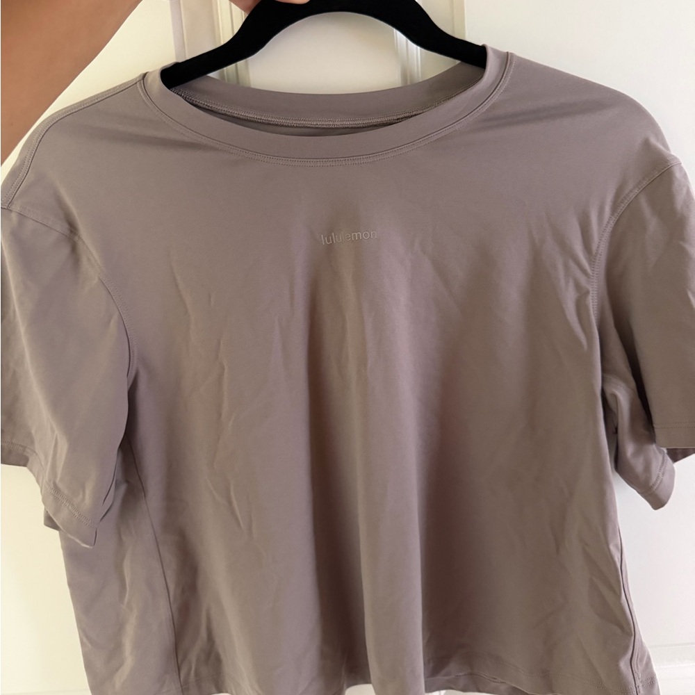 Lululemon T-Shirt
